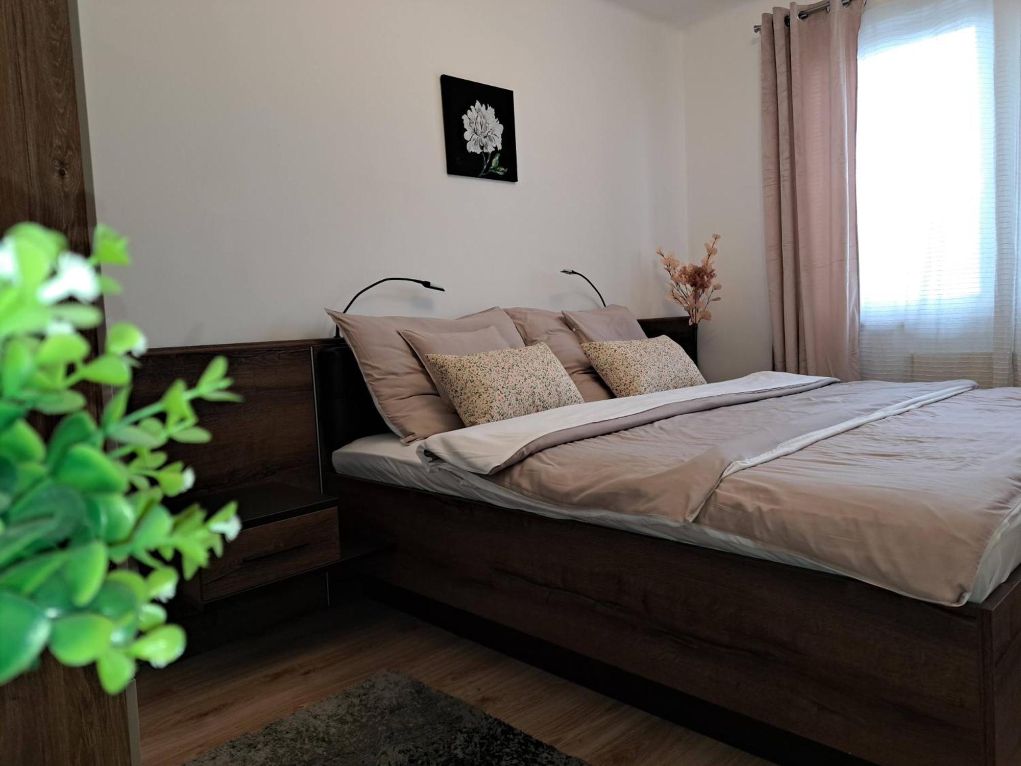 Orient Apartmanhaz Eger Exterior foto