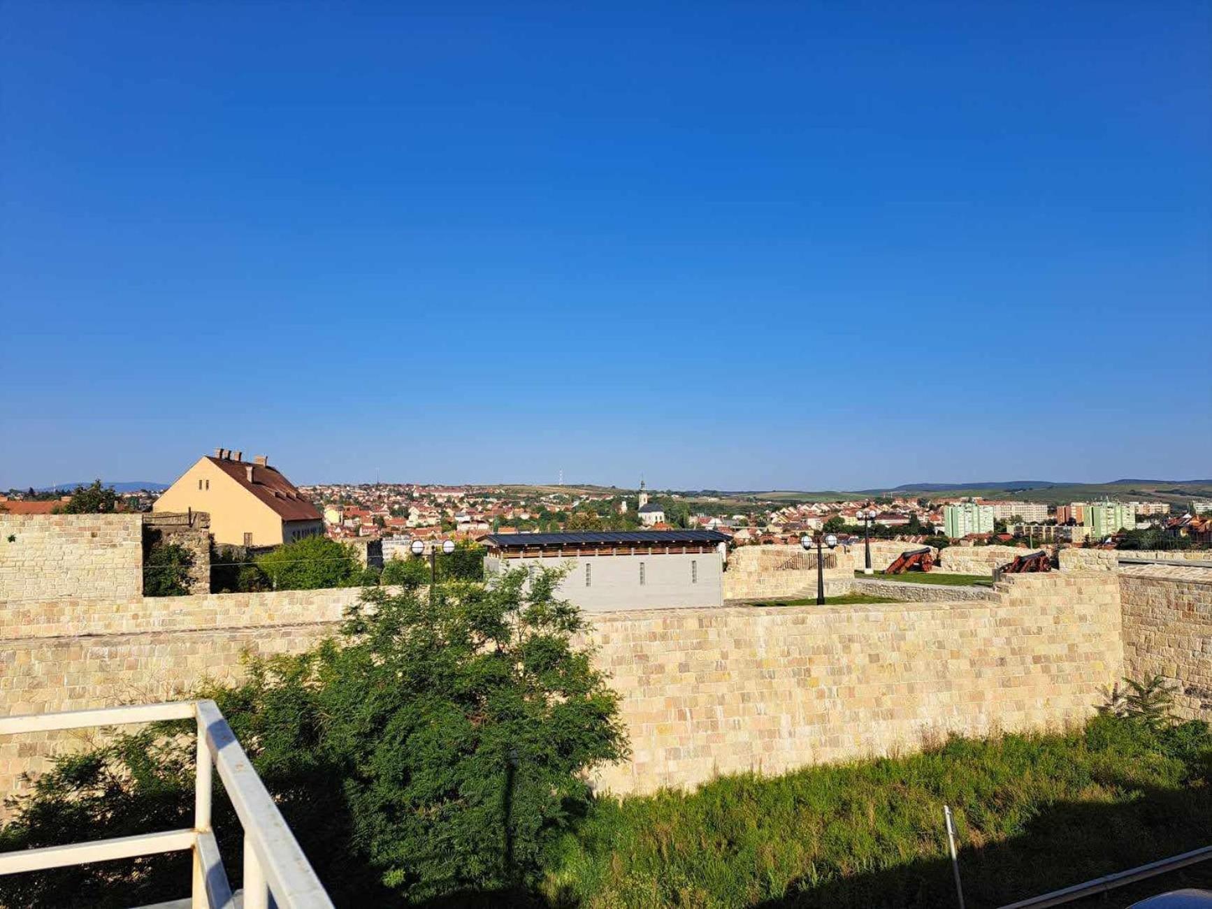 Orient Apartmanhaz Eger Exterior foto